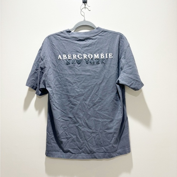 ABERCROMBIE & FITCH • Women’s Oversized Graphic Embroidered Tee Short Sleeve S - Picture 2 of 5